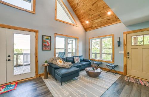 New Concord House | Game Room and Screened Porch Kentucky Lake Retreat!