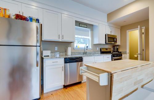 Central Business District Apartment | Game Room and Walkable Location Mobile Condo!