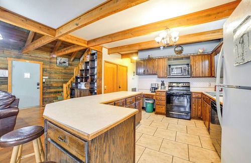 Springville Cabin | Game Room & Decks: Family Cabin in Springville!