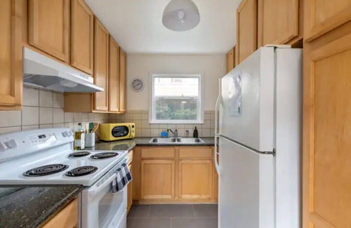 Sharp Park Condo | Game room, hot tub, 20 min to SF, beach 1 block away