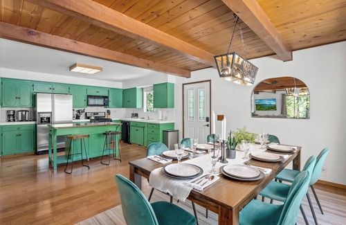 Oakhurst House | Game Room - Hot Tub - Fire Pit - 25 min 2 YosemitenEV Charger Level 2