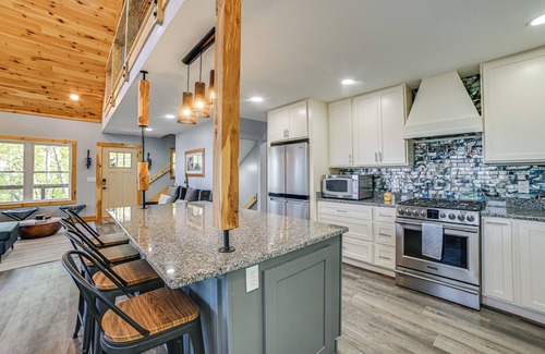 New Concord House | Game Room & Screened Porch: Kentucky Lake Retreat!