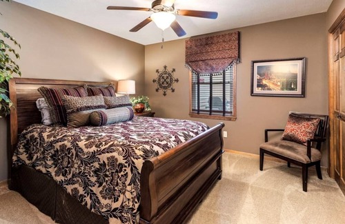 Prairie Point-Wildberry House | ⭐️ Game Room ⭐️ Steam Shower ⭐️Great Patio⭐️