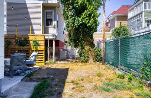 Ventnor City House | Gammys Beach Getaway Sleeps 20 2 blocks to Beach