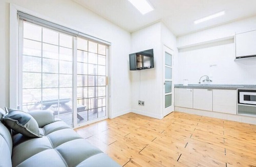 Chuncheon House | Gangchon Palace Pension