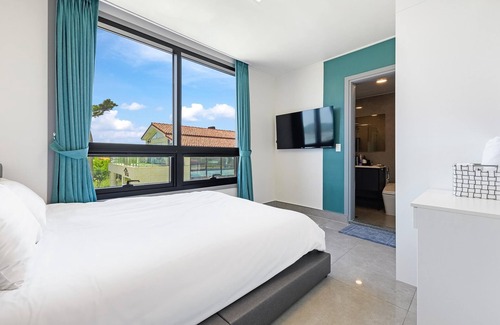 Ganghwa House | Ganghwado Mare Seawater Poolvilla