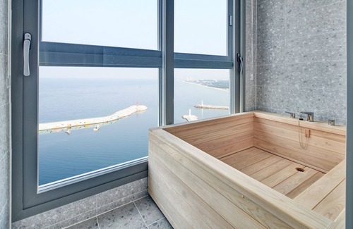 Gangneung Hotel | Gangneung Chonpines Ocean Suites Hotel