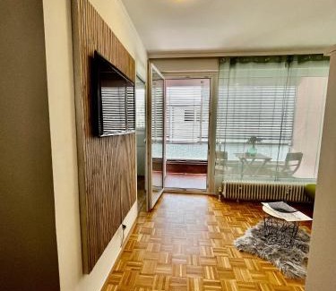 Klagenfurt am Woerthersee Apartment | Ganze Ferienwohnung in Top Lage mit Loggia