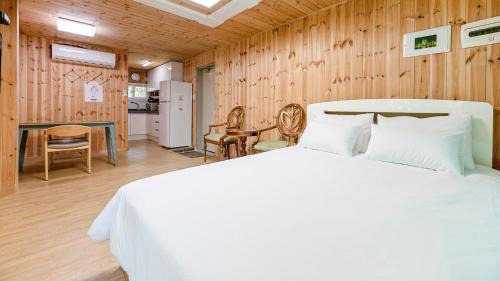 Gapyeong House | Gapyeong Myeonyeokgongbang Private Villa