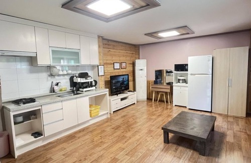 Buk House | Gapyeong Notting Hill Valley Pension