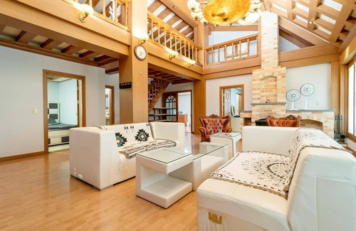 Buk House | Gapyeong pab Seupapensyeon&geullaemping