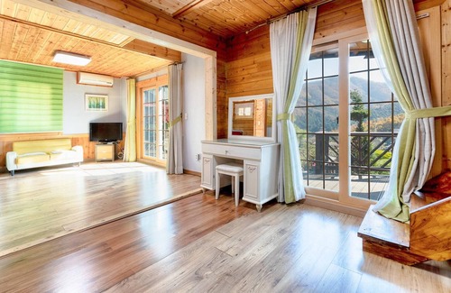 Sang House | Gapyeong Yellowstone Pension