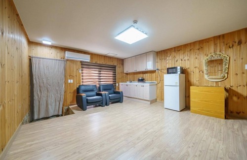 Seorak House | Gapyeong Yumyeong Mountain Pension