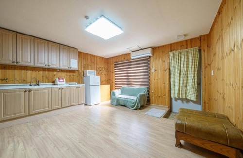 Seorak House | Gapyeong Yumyeong Mountain Pension