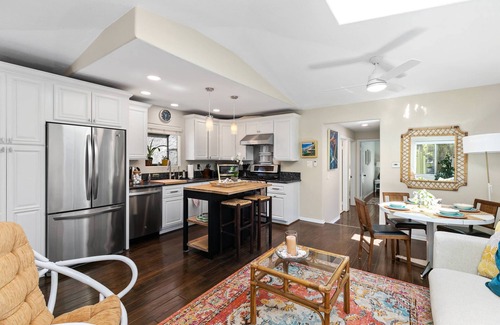 Capistrano Beach Apartment | Garabaldi Bungalow - with private large patio