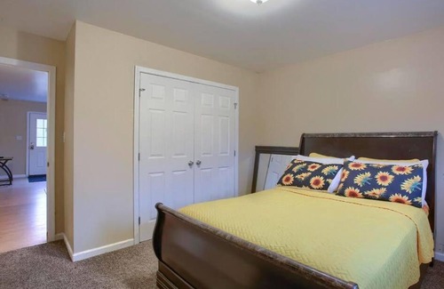 Harrisburg - Hershey Apartment | Garage 1 bedroom charming apt w/ free parking