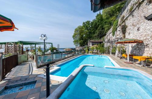 Toscolano Maderno Apartment | Gardasol Romantic 1 Vista Lago