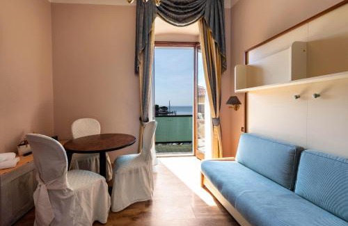 Toscolano Maderno Apartment | Gardasol Romantic 1 Vista Lago