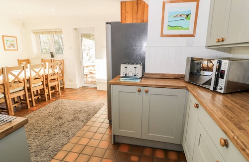Barmouth Cottage | GARDD YNYS, pet friendly, character holiday cottage in Barmouth