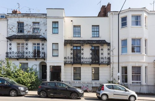 Leamington Spa Apartment | Garden Apartment in Listed Building