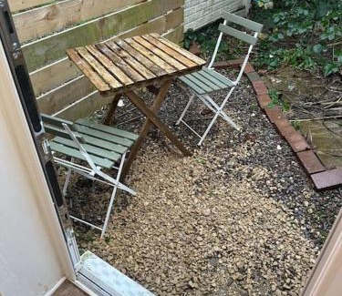 Filton Apartment | Garden Apartment with free Parking and EV