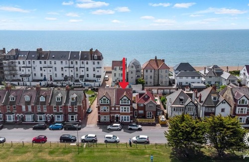 Hythe Apartment | Garden apartment with parking seconds from beach!