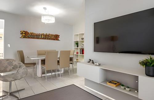 Andorinha Apartment | Garden, Churrasqueira e 2 Vagas Garagem Meia Praia