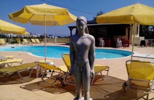 Tingaki Hotel | Garden City Image