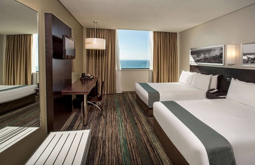 Humewood Hotel | Garden Court Kings Beach