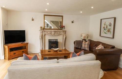 Dolbenmaen House | Garden Cottage