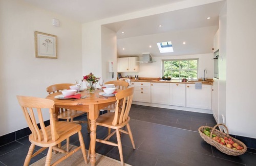 Denholm Cottage | GARDEN COTTAGE - peaceful rural cottage in Scottish countryside