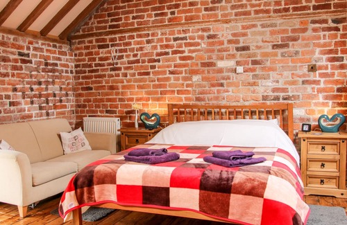 Newtown Cottage | GARDEN COTTAGE, pet friendly, character holiday cottage in Kerry