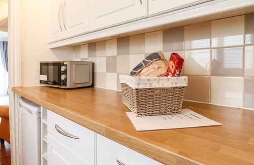 Halstead Cottage | GARDEN COTTAGE - POUND FARM, pet friendly in Great Yeldham