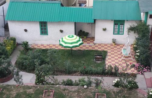 Shimla Bed & Breakfast | Garden Cottages