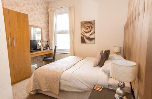 Southport House | Garden Court Guest House