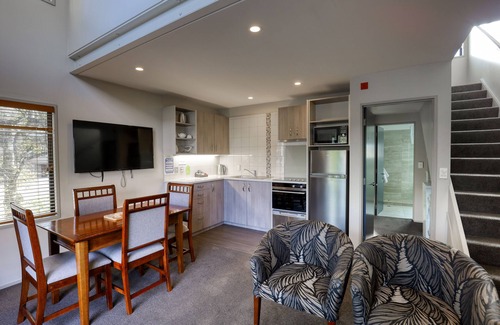 Queenstown City Centre Apartment | Garden Court Suites And Apartments