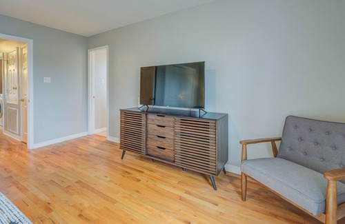 Touro House | Garden District Modern Retro Bungalow- The Wallflower