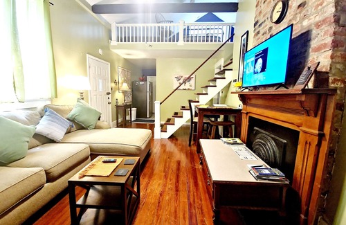 Faubourg Livaudais House | Garden District Streetcar, Gated Driveway & Fenced Yard, Dog Friendly!
