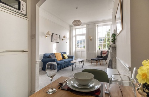 Bath Apartment | Garden Flat Apartment in Grosvenor Place