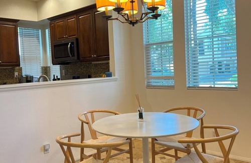 Irvine House | Garden-front 3brd/2.5bath condo freshly remodeled in Woodbury East