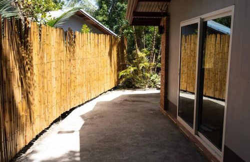 Haad Yao Ski Chalet | Garden Home 7