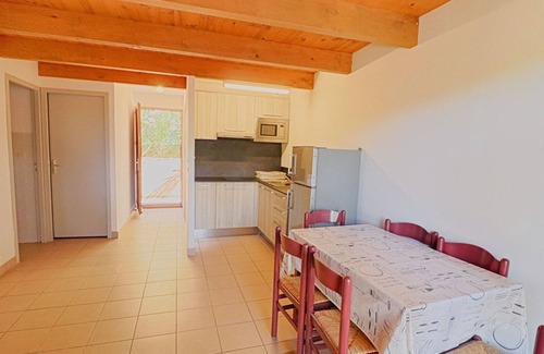 Calcatoggio Apartment | Garden-Level 3-Room Apartment, 6 Sleeps, Near La Liscia Beach