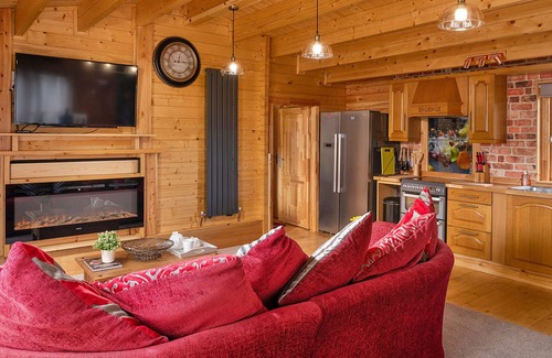 Craven Arms House | Garden Lodge by Interhome