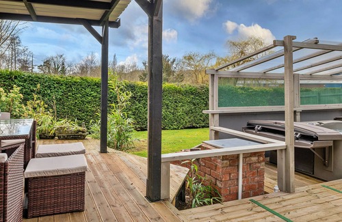 Craven Arms House | Garden Lodge by Interhome