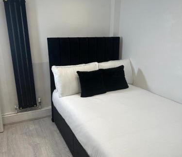South Ockendon House | Garden Lodge
