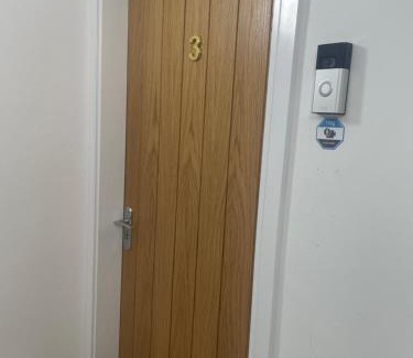 Hanham Apartment | Garden of Eden 1 Bedroom Flat in Fishponds