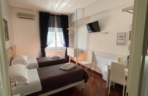 Quartiere XIII Aurelio House | Garden of Rome Guesthouse