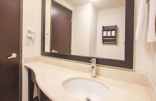 San Luis Potosi Hotel | Garden Park San Luis Potosí