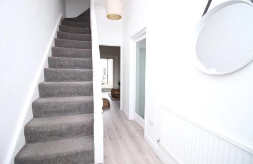 Newport House | Garden | Parking | 4BR