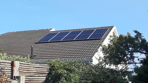 Somerset West Apartment | Garden- Pool flat with Solar Electricity